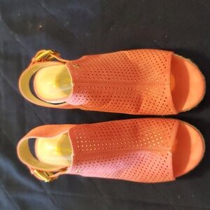 Liz Claiborne Hadley Rose Garden 8.5M wedge sandal